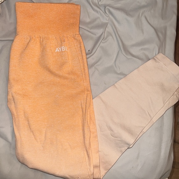 Aybl Pulse Ombré Seamless Leggings -
Orangel Médium - Picture 2 of 2